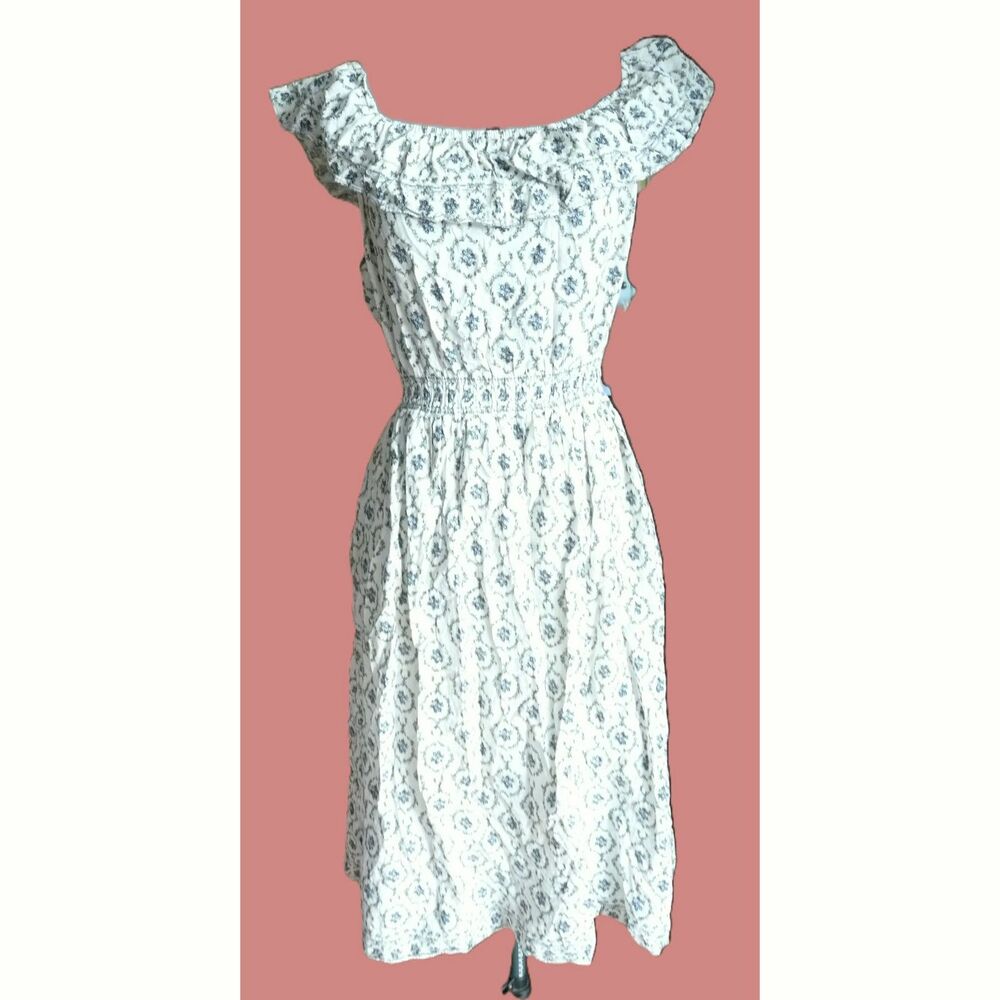Max Studio Romantic CottageCore  Smocked Waist Ruffle Neck on/off shoulder L